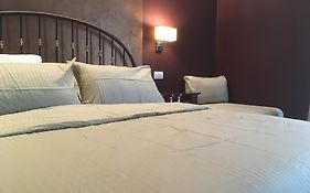 Robin Rooms